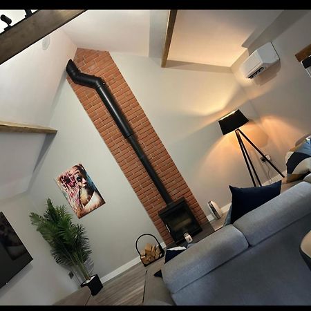 Kelly'S Roost Apartment Doagh Екстериор снимка