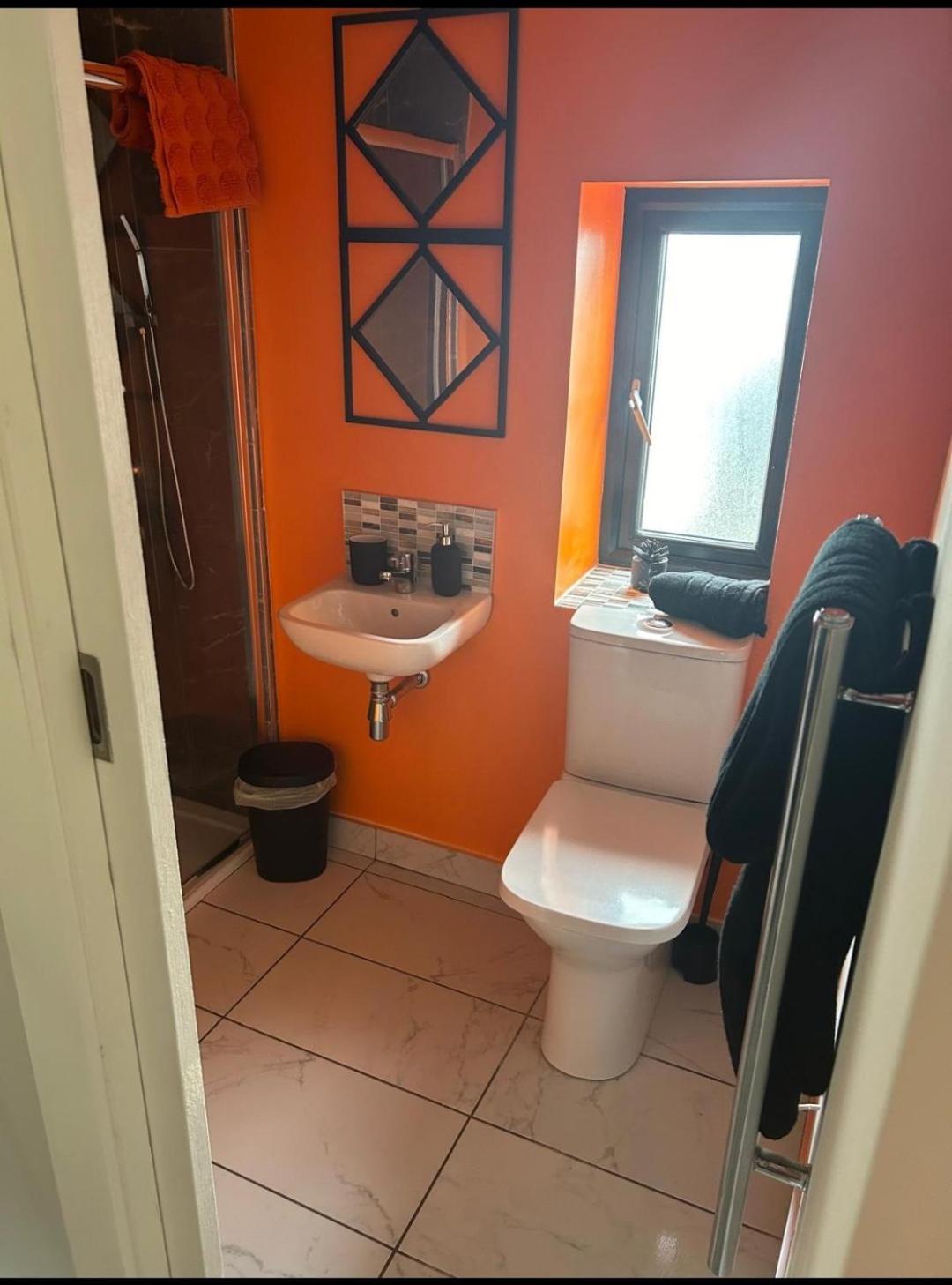 Kelly'S Roost Apartment Doagh Екстериор снимка