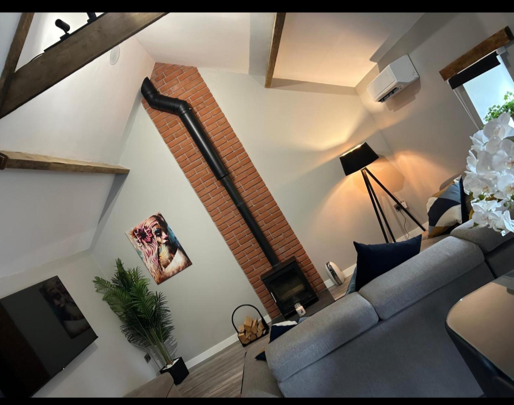 Kelly'S Roost Apartment Doagh Екстериор снимка